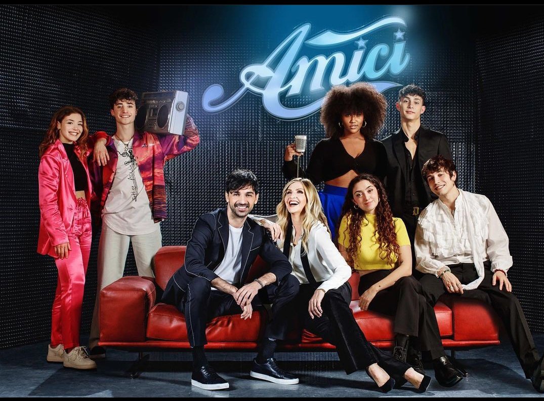 aurora_hanker's tweet photo. si ma io sono ferma ad amici 21.....
#amici22 #amici21 https://t.co/G5vqaxZsTr