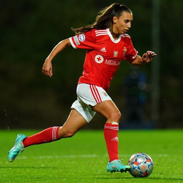 Catarina Amado e Lúcia Alves (@Lucialveess) realizaram hoje o 100° jogo ao serviço do SL Benfica. 💯