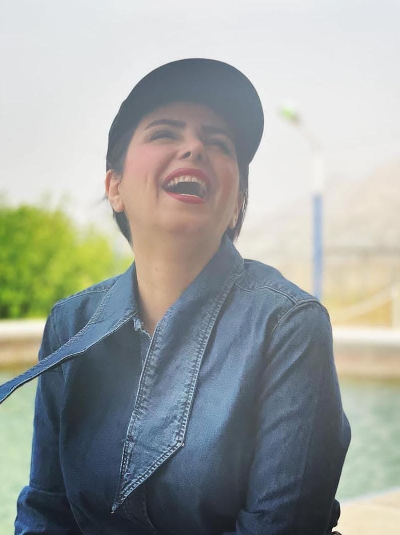 دختران دانش‌آموز را مورد #حمله_شیمیایی قرار می‌دهند. مادر معترض را زندانی می‌کنند. بی‌کفایتی ج.ا. چند ماه پیش جان دوست #ستاره_میرسالاری را در فاجعه #متروپل گرفت. حال جان او و دختران ایران را می‌خواهند.
#برای_دختران و زنان ایران تسلیم نخواهیم شد.
#IRGCTerrorists
#Brussels23Mar
#ما