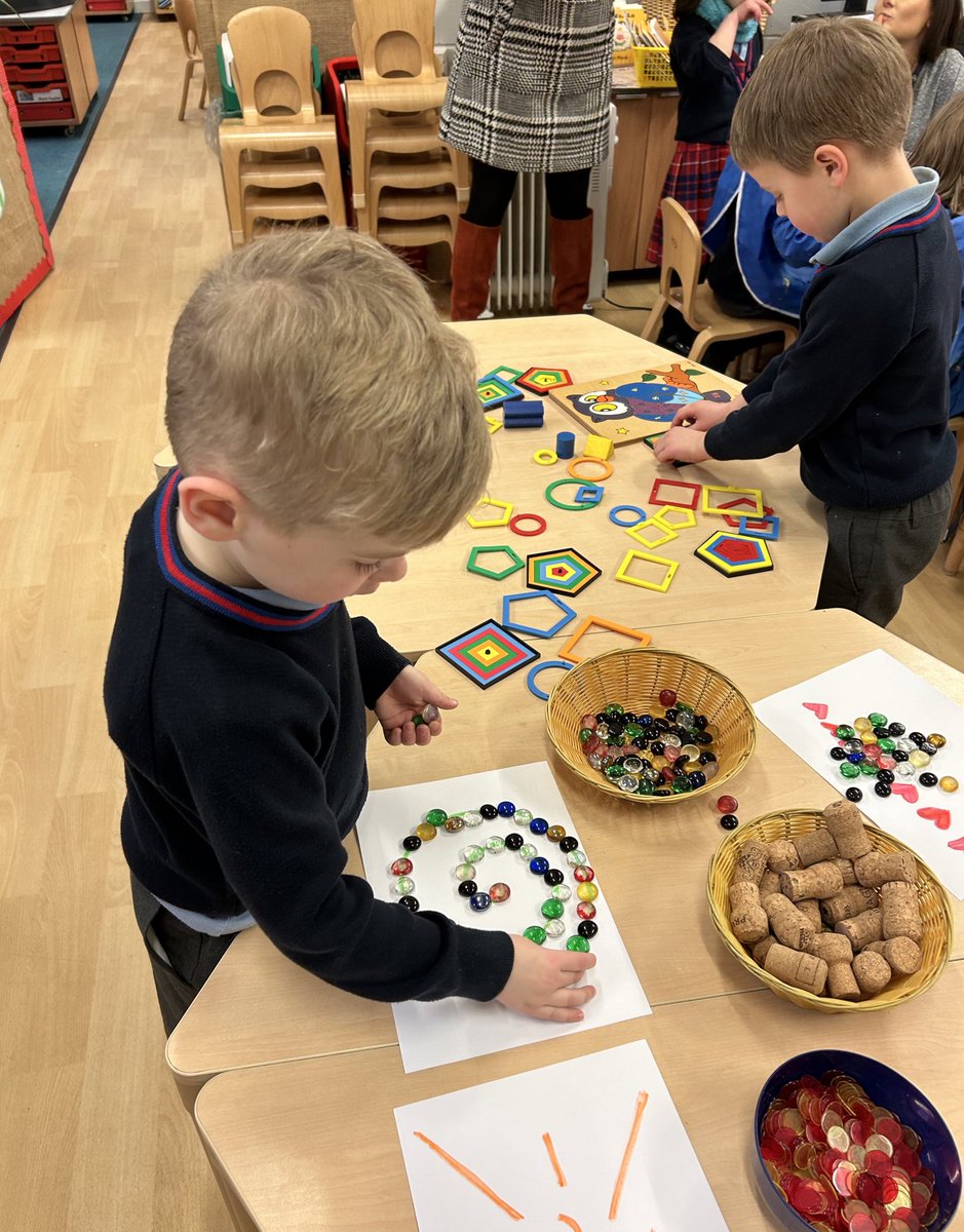 OPS_OratoryPrep's tweet photo. There was a hive of activity taking place this afternoon as Kindy children visited Reception as part of their βMoving Up To Receptionβ transition programme.
From painting to games, it was lovely to see the children interacting together.
#Reception #TransitionProgramme https://t.co/eu33gpBMsq