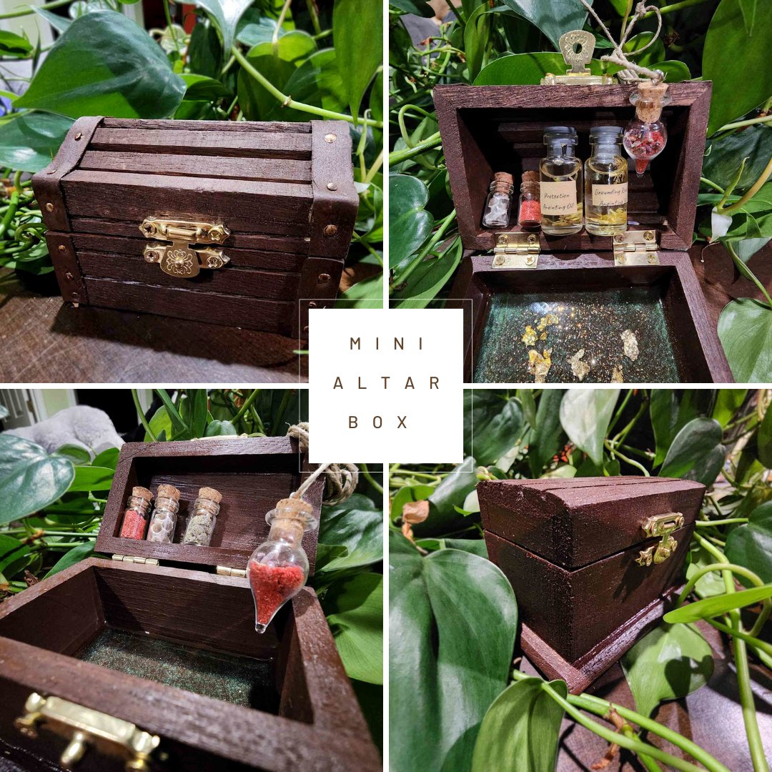 GrimoireMagi's tweet photo. Dropping at 12PM PST in the webstore! 
Get you or a little beginner witch a mini starter box for their crafts
https://t.co/iTxG8tyWqr
✿✿✿✿✿
#altarbox #magic #magickal #Witch #witchthesehands #altarmagic #snakeskin #oils #herbs #dragonblood #magick #SmallBusinesses https://t.co/Wny6en1SzX