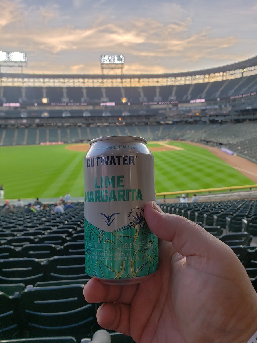 SoxSidePride420's tweet photo. We closing the gap but #TeamHighLife still got a long way to go to overcome the power of big hair gel and Bacardi.
Make sure to #VoteSoxSidePride420 in the #108Tourney #LetsGet108TourneyHigh in the bleachers together this season https://t.co/lldZzrWc5F