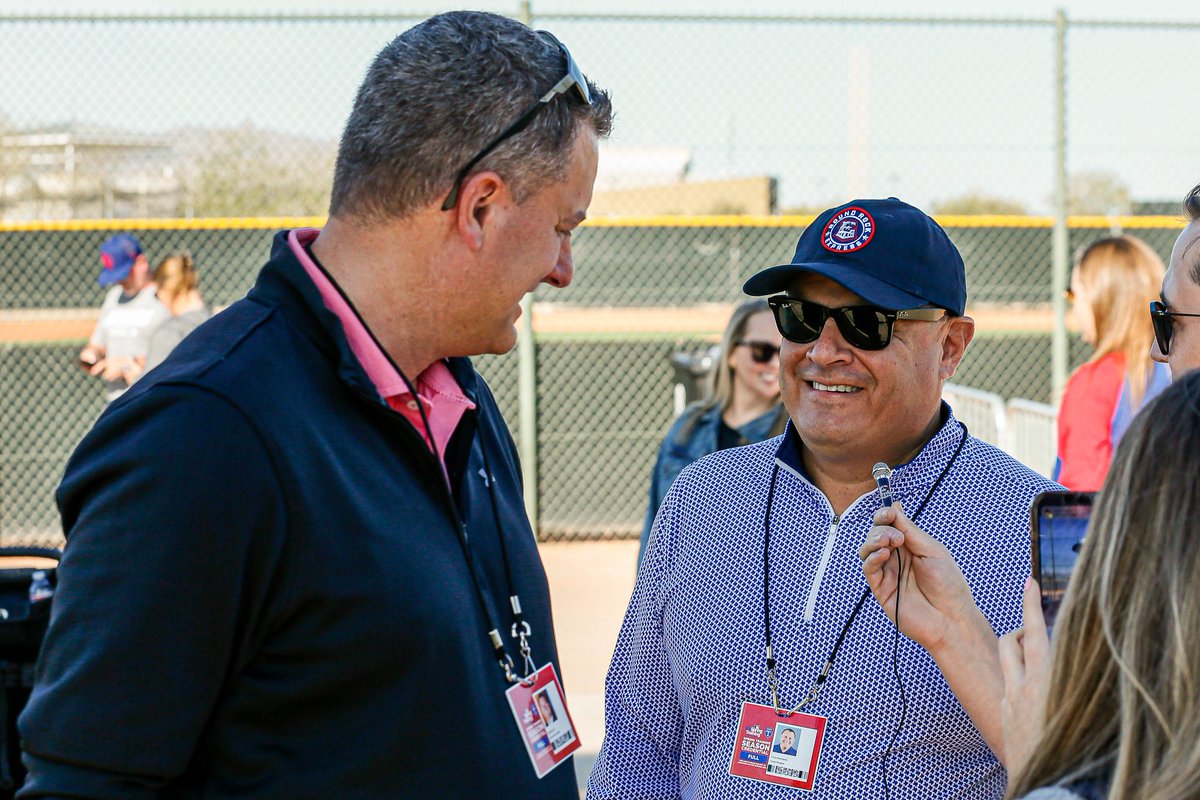 ExpressPres's tweet image. Good times in Arizona… @Rangers @RRExpress @BobBallouSports @HardballHardge @RylanKobre @browndistatx @Jacksonryan34 @aubreypainter9 @RRExpressGM @CFree22_ #SpringTraining2023