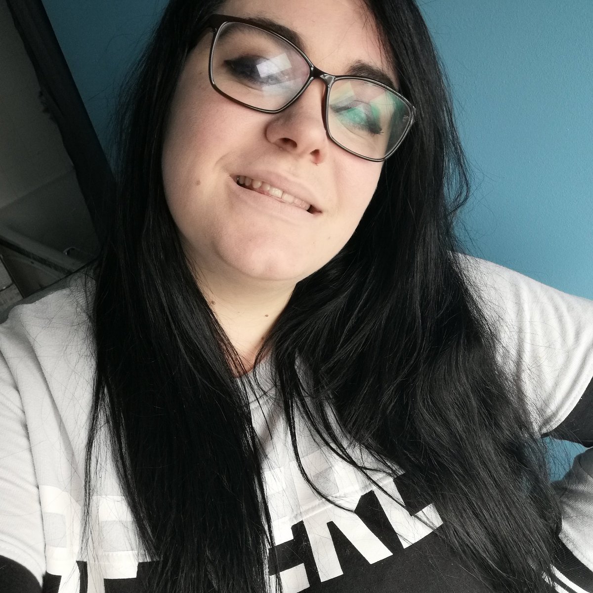 olibeth1410's tweet photo. Remember to love yourself and be proud of who you are.... Never listen to the negative people ❌ block out the haters 💜 #positivevibes #loveyourself #mytime #blockhaters #twitch https://t.co/yPwod0eC7l