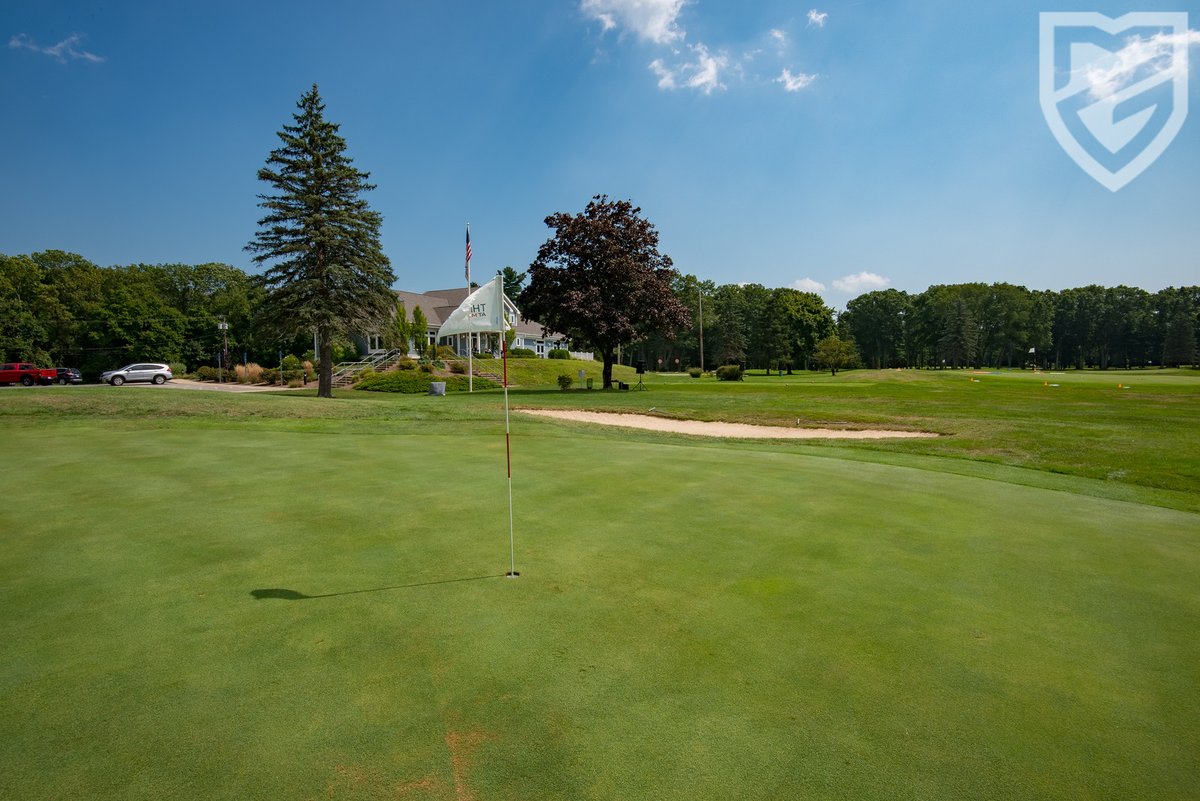 #TheLinks are officially open for the season! Our 18 hole par 3 course is a great place to regain feel with your scoring clubs. Call the pro shop to book a tee time. #MassGolf