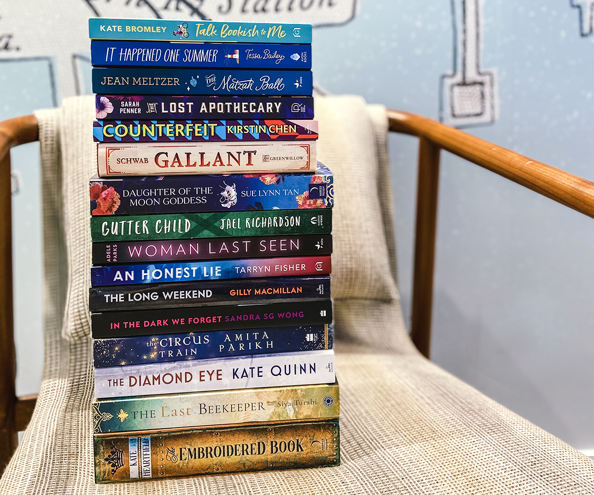 HarperCollinsCa's tweet photo. As we enter the third round of #HCCMarchMadness, anything is possible!

Our tournament is down to the sweet 16 with only four books left in each bracket. Don’t miss your chance to support your favourite book by casting your vote here 👉 https://t.co/sVjbXVkTYK https://t.co/EIeMrmkuRP
