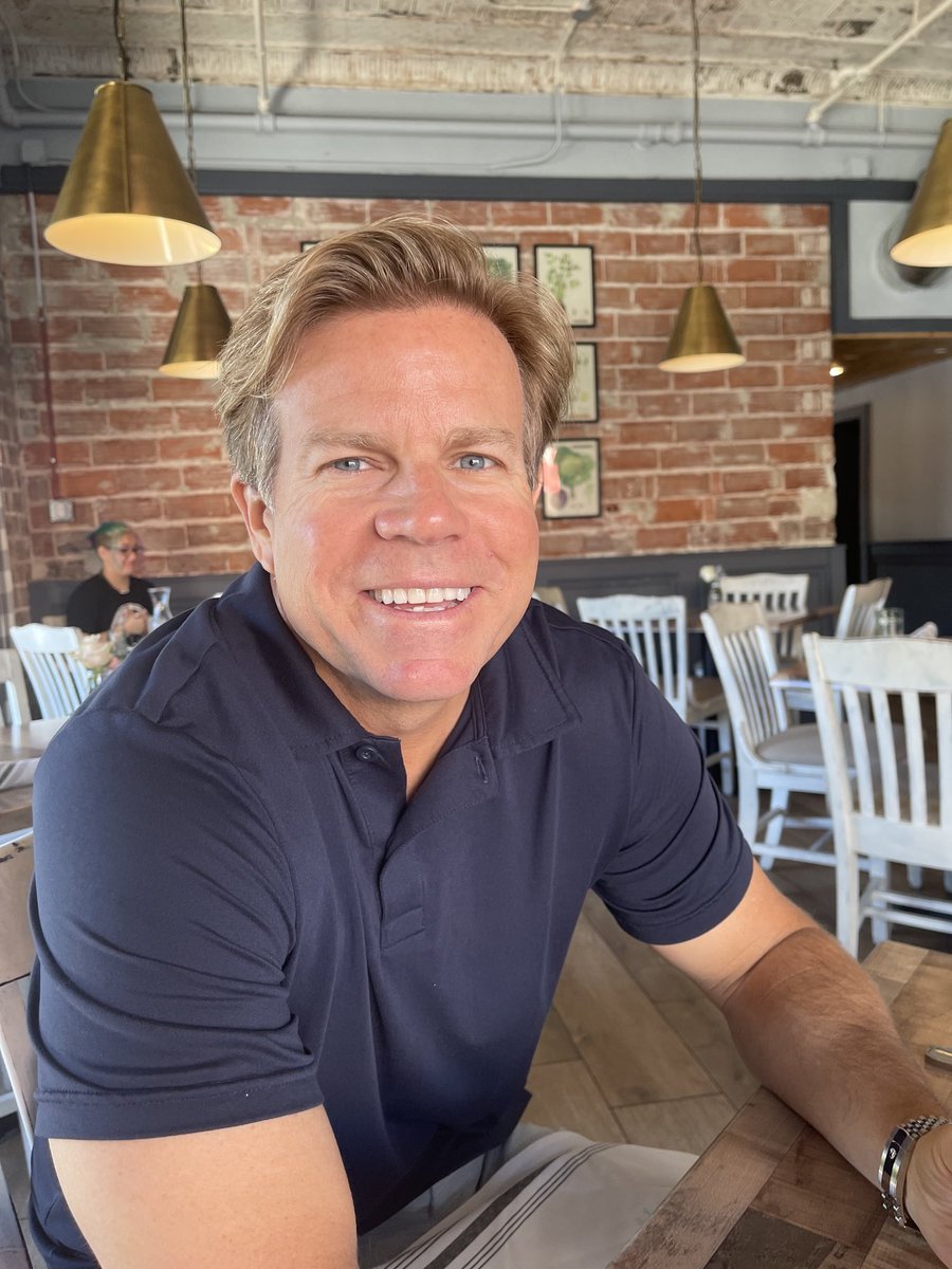 Dr_Haridopolos's tweet photo. Happy birthday 🎉🎊🎁🎂🎈 to the man of my dreams @MikeHaridopolos - he looks younger every year like Benjamin Button 💋💋💋#besthusbandever #bestfatherever https://t.co/UaaN1Edr2X