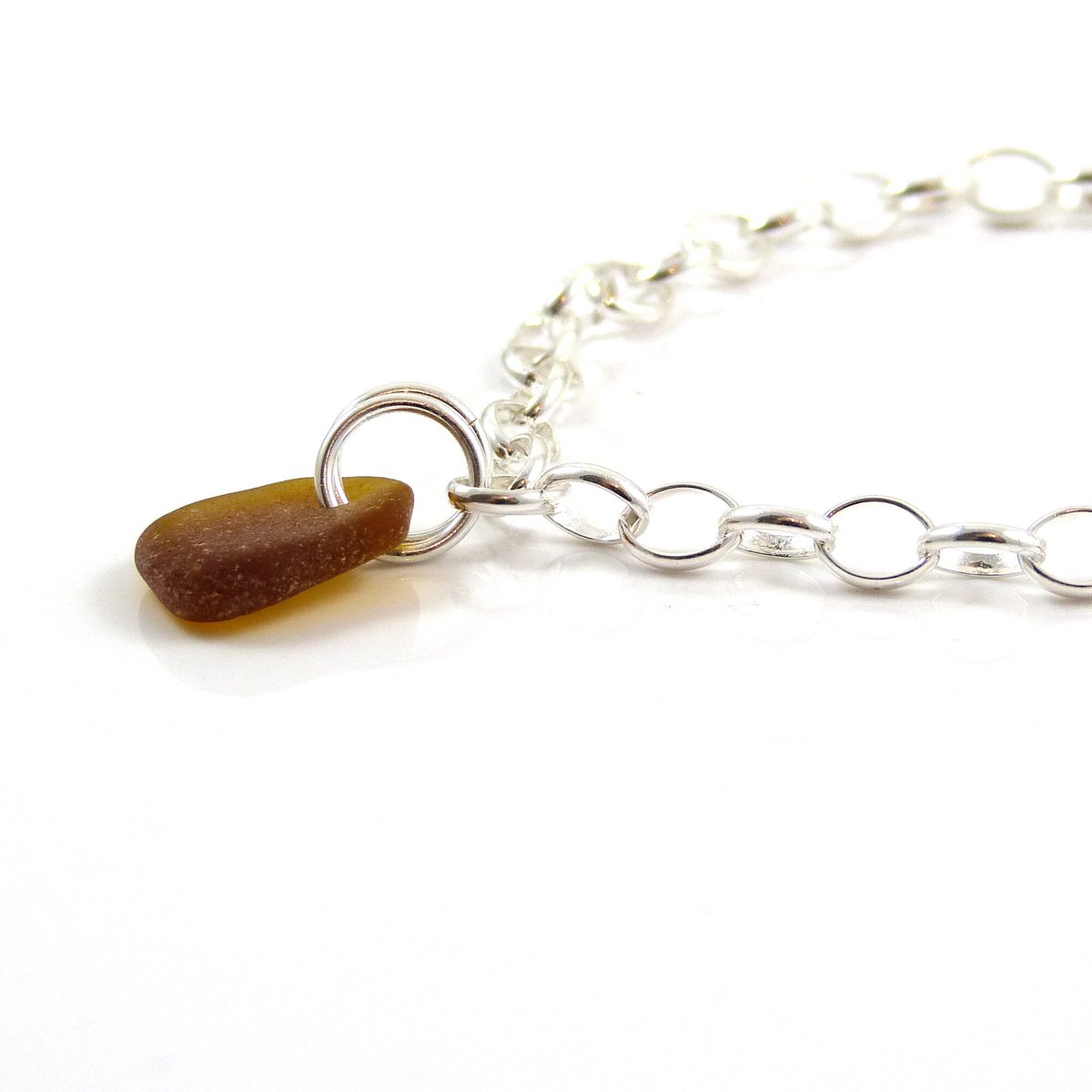TheStrandline's tweet photo. Sea Glass Bracelet, Sterling Silver Bracelet, Amber Sea Glass, Sterling Silver Bracelet 4mm links https://t.co/6ZCNKEVA9y #Etsy #thestrandline #EarlyBiz #northumberland #warkworth #UKGiftAM #shopindie #UKGiftHour #supportsmallbusiness #MultipleBracelets https://t.co/3JU95p92ce