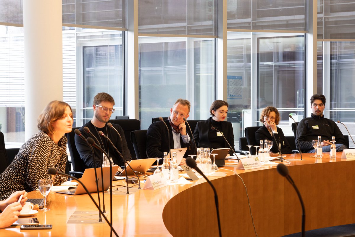 maik_aussendorf's tweet photo. Viele gute Gespräche & konstruktive Diskussionen rundum nachhaltige #Digitalisierung beim grünen Digitalkongress. Danke an alle die dabei waren!
Wer den Kongress verpasst hat, findet hier die Aufzeichnung: https://t.co/ErOFjpkhdh
#gdk23 #GrünDigitalNachhaltig
Fotos: Aya Schamoni https://t.co/IcgT9wAEN1