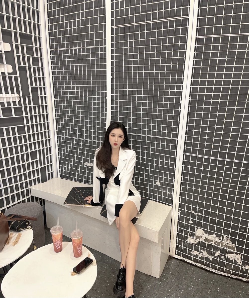 Aikokk01's tweet photo. Never underestimate weak and confident people, because all they lack is time. https://t.co/CKy7AGgumv