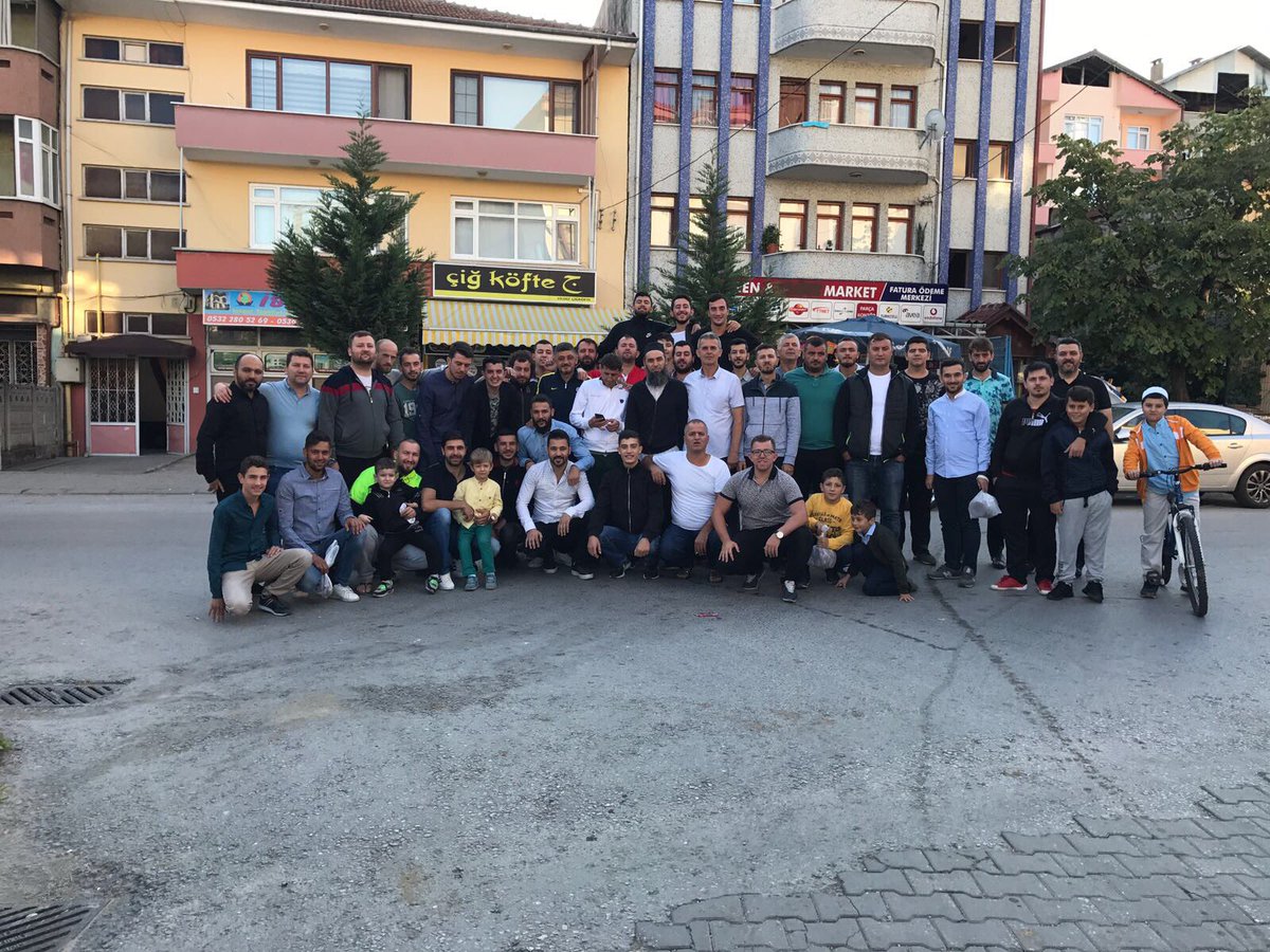 semtiTabakhane's tweet photo. @sbbzekitocoglu Başkanım hayırlı olsun Çıktığınız bu yolda RABBİM mahçup etmesin İnşaallah.🇹🇷🇹🇷 @berkyusufyildiz https://t.co/eaQtGPIBqh
