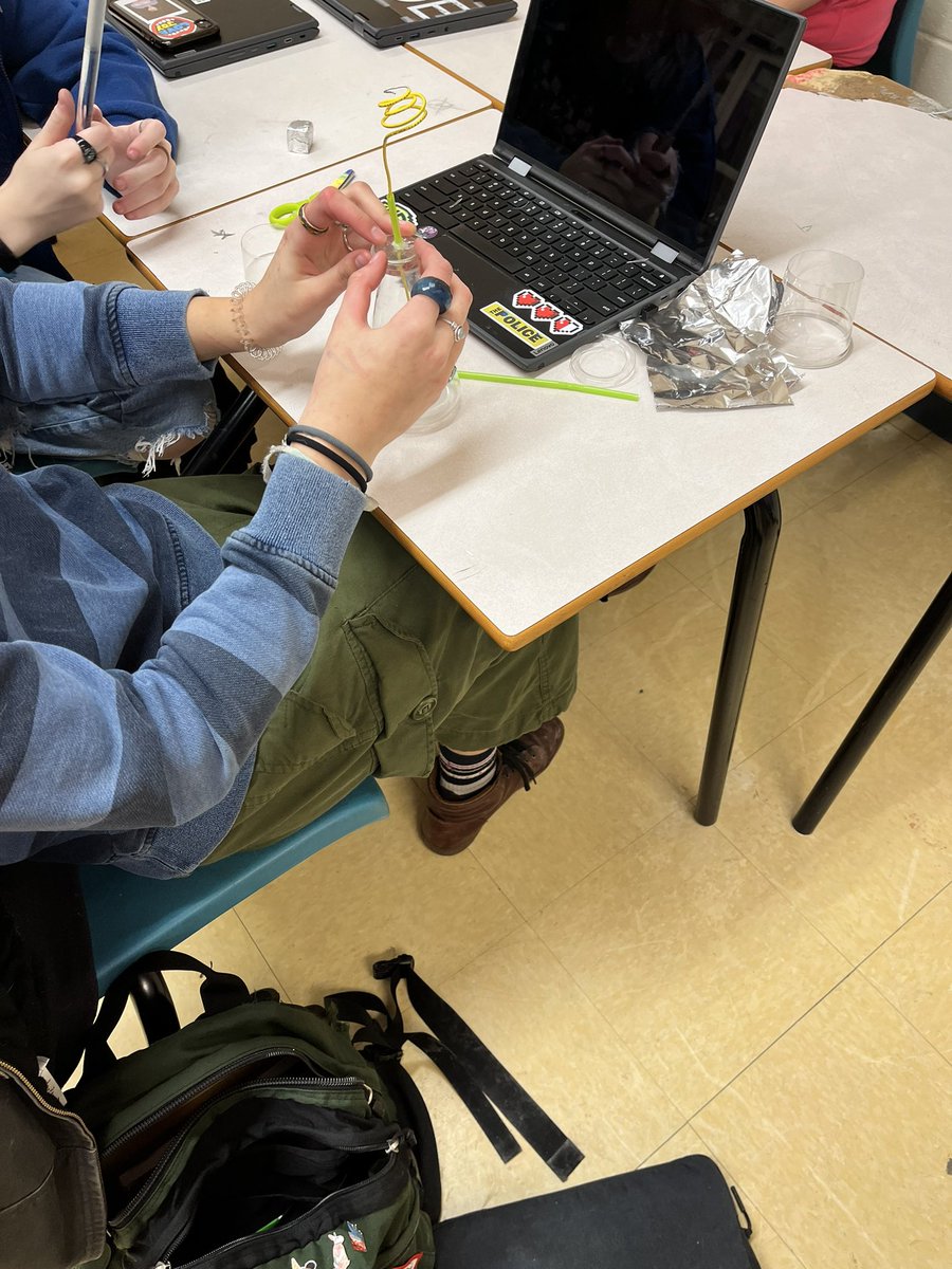 mssheppard_'s tweet photo. @BaccalieuSchool Technology 9 students putting their knowledge of static electricity to the test to make and explain their very own electroscope. https://t.co/oYDOLdlOgX