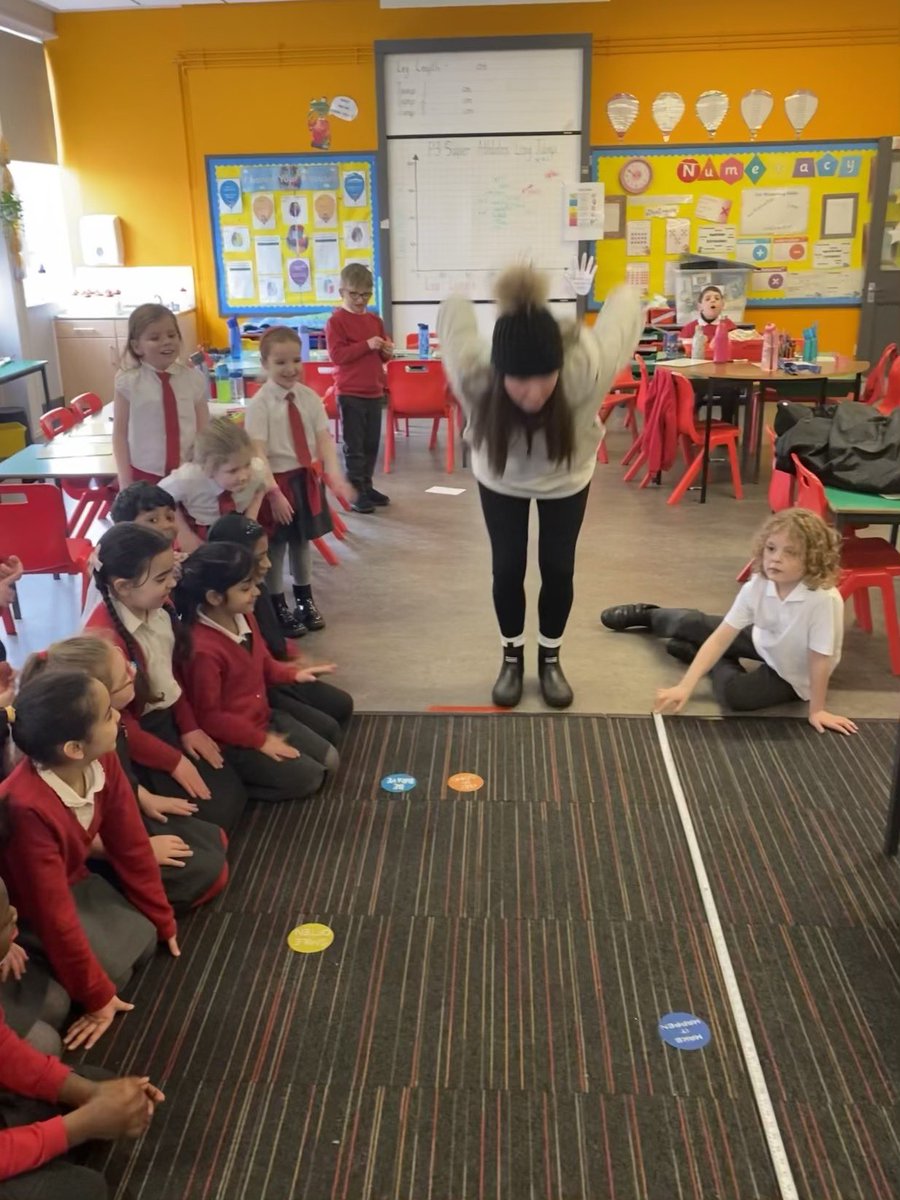 P3/P3a Super Athletes set up a FUN pattern-seeking enquiry, investigating the question; ‘Do people with longer legs jump further?’👣They plotted a graph of leg length against jump distance, invited in guests, analysed the data and reported back at assembly! <a href="/ScienceWeekUK/">British Science Week</a> #BSW23