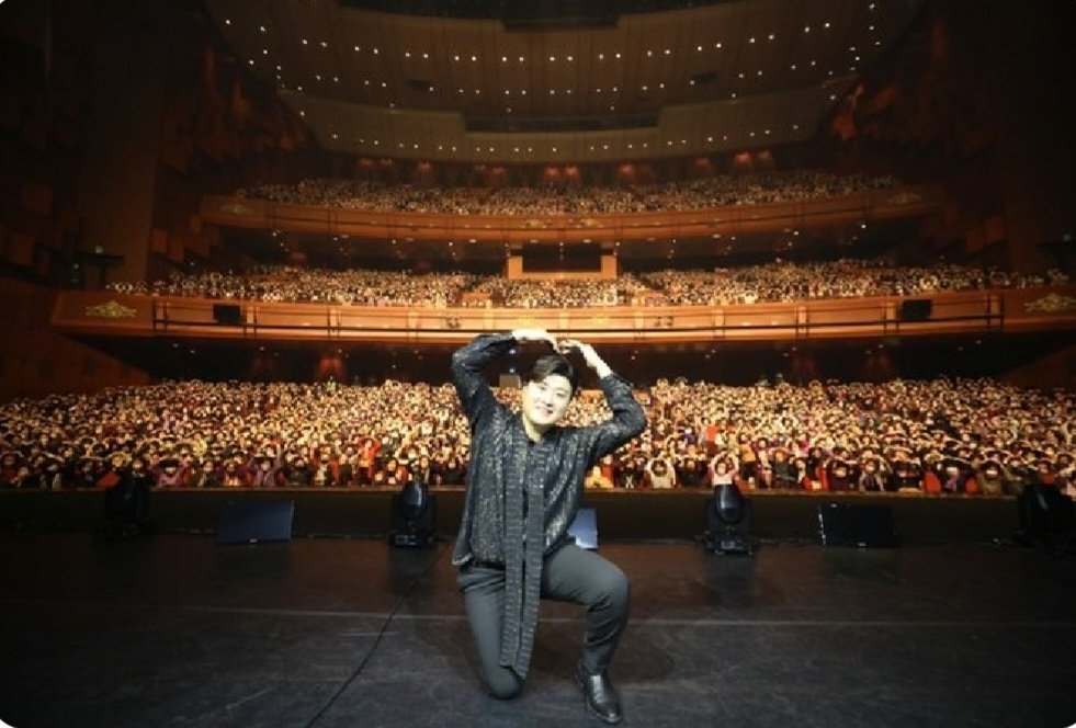 @hojoongofficial 아리스는 #김호중 이  있어서 좋겠다!!!
수고많으셨어요 💜 💜 💜 
#김호중 #kimhojoong