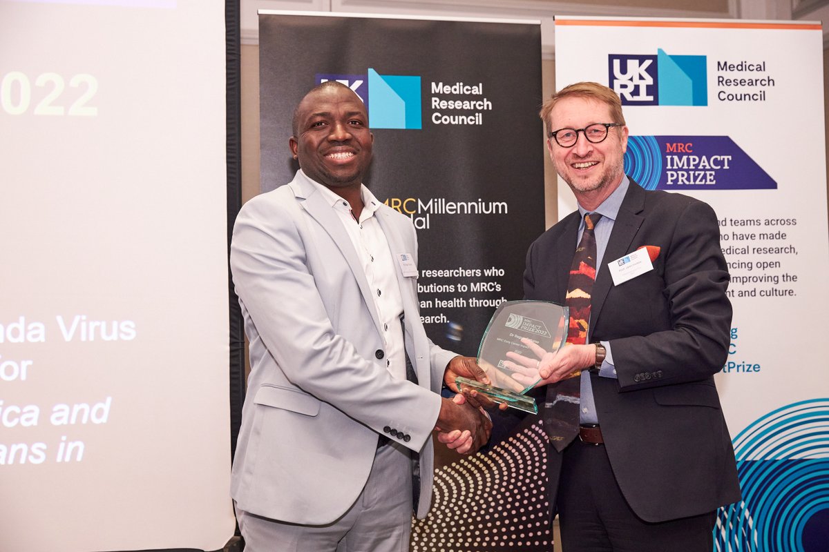 ICYMI: Yesterday we held the MRC Prizes 2022 Awards Ceremony, where we presented the #MRCMillenniumMedal to Prof Lisa Hall and Prof Sarah Tabrizi, and announced the winners of our inaugural #MRCImpactPrize✨ 

Read more about all our winners: orlo.uk/Eb4kU