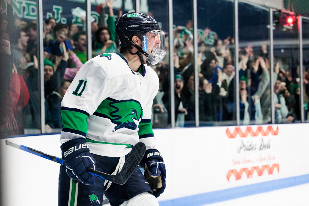 MHKY: <a href="/EndicottCollege/">Endicott College</a> student tickets are still available for this weekend's NCAA Quarterfinal game

Please note, all other general admission tickets will go on sale at 3 PM today

PURCHASE 🎟➡️ bit.ly/40dCX7z