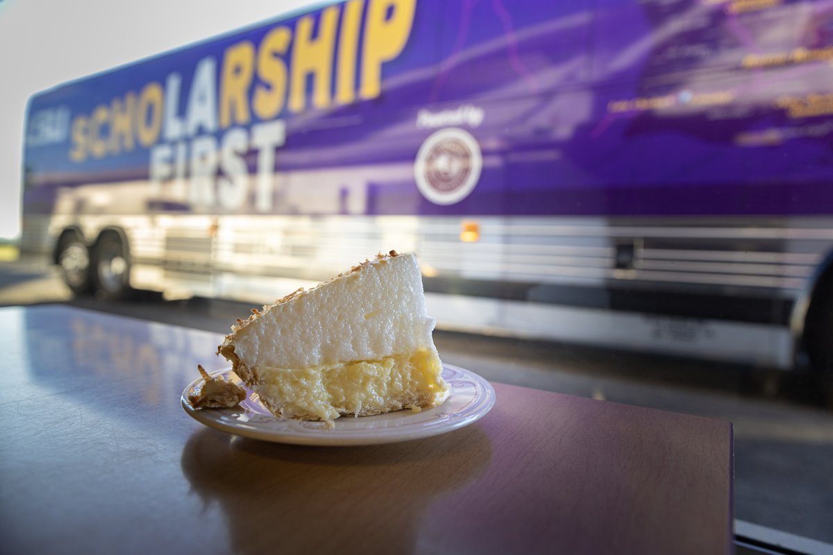 Day 3 of the #ScholarshipFirst Tour is off and running with the first stop at Lea’s Lunchroom in Lecompte.

See where @WFTate4 and team are going today: lsu.edu/president/tour…