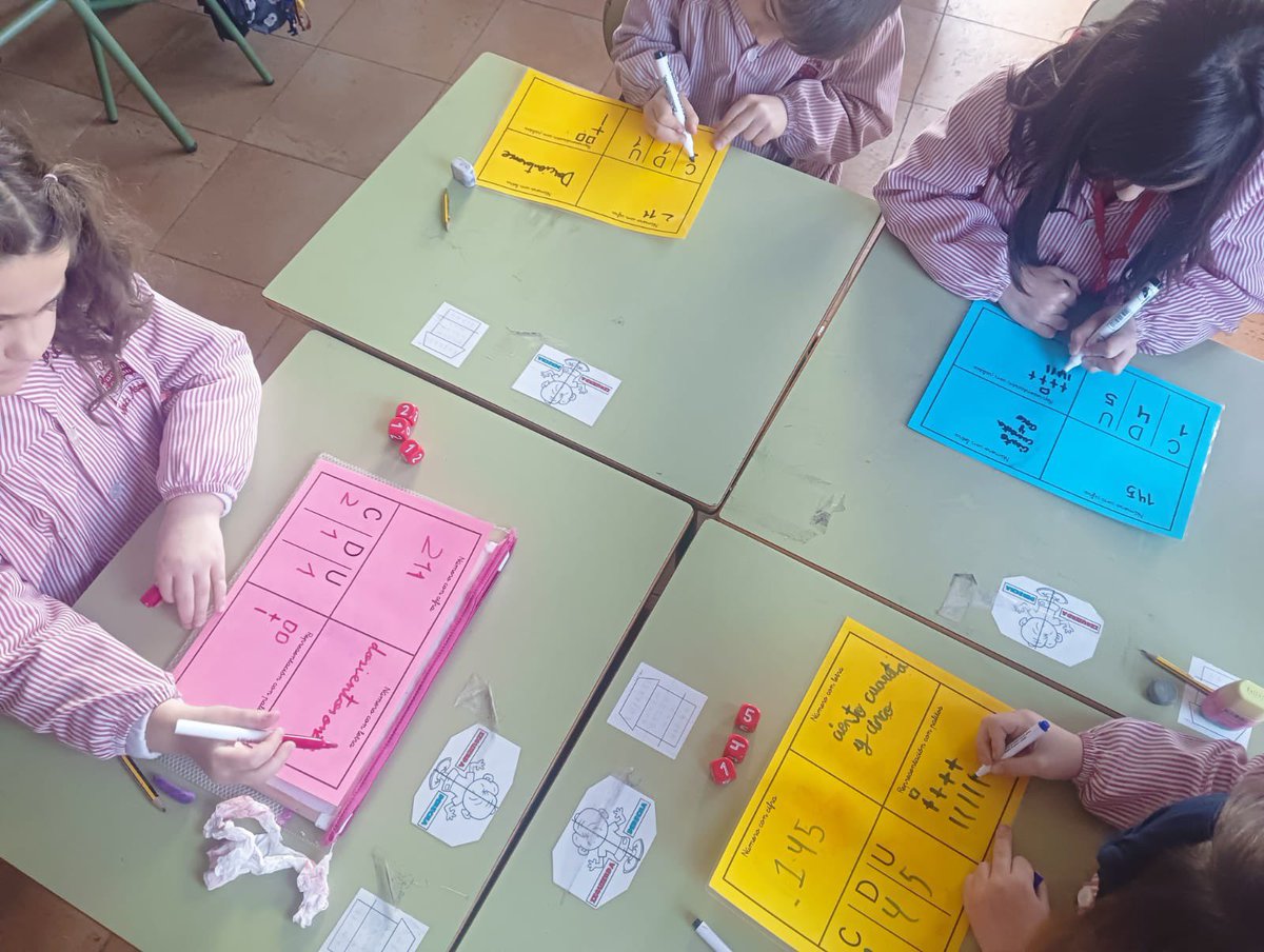 colemariaasunta's tweet image. En el cole, intentamos que el aprendizaje sea de manera consciente. 📚 Para ello utilizamos el juego y la manipulación para asimilar conceptos de manera divertida. En matemáticas lo aplicamos a para aprender y entender distintos conceptos. 🌟 

#modelovess