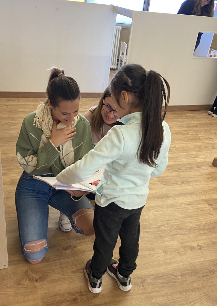 EscolaMillet's tweet photo. Avui hem rebut la visita de centres que formen part del #PACTE del #LaboratorideTransformacio. Moltes gràcies pel vostre interès. Ha estat un plaer acollir-vos i esperem que us serveixi! #visitescentres2223 #aprenentatgeentreiguals @InnovacioE @futurseducacio https://t.co/hEnOTYlZRS