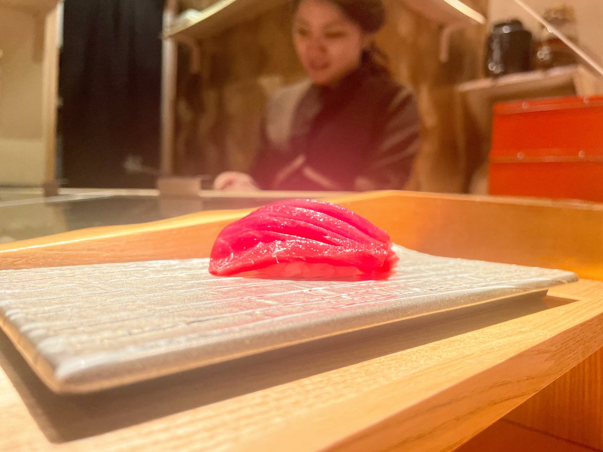 chimomo0510's tweet photo. わたくし、4月より毎週水曜日 ちょこっと寿し別邸の握り場に入る事が正式に決まりました🍣✨
コース アラカルト どちらも対応致しますので、まだまだ未熟ではありますが食べに来て下さったら嬉しく思います🙇‍♀️♡
尚、ネット予約を止めていますので、
前日まで、もしくは御来店前にお��話☎又はDM💌を頂 https://t.co/0Lwhv0ELOj