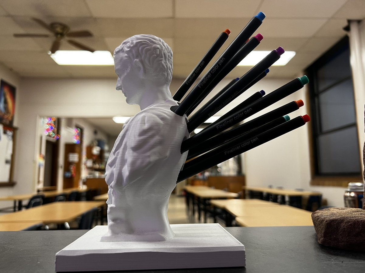 CarboniferousPk's tweet photo. Caesar: “Who is it in the press that calls on me? I hear a tongue shriller than all the music, Cry "Caesar!" Speak, Caesar is turn'd to hear.

Soothsayer: “Beware the ides of March.”

Caesar: “What man is that?”

Brutus: “A soothsayer bids you beware the ides of March.”

#EIDMAR https://t.co/wJGgwD3Yqy