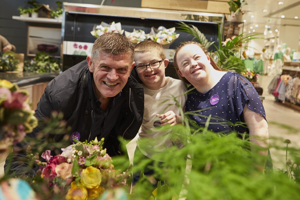 Downsyndromecen's tweet photo. Something wonderful is happening at @dunnesstores for #wdsd! From March 16-21, customers are invited to donate €1 at the till in aid of @Downsyndromecen and @DownSyndromeIRL. 

Huge thanks to Brendan O’Connor and the amazing Alan and Julie for kicking off the celebrations! https://t.co/MKDMtWxJVY