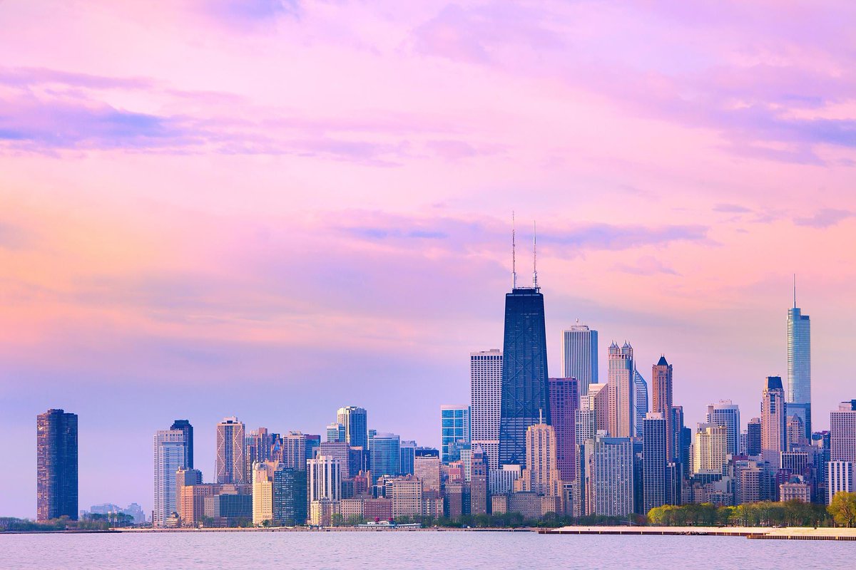 You’ll be blown away by the Windy City and its stunning skyline. We have two return flights to Chicago to give away, with thanks to @united ✈️🇺🇸 To Enter: FOLLOW & RT 🚨Competition closes tomorrow🚨 Details: dublinairport.com/latest-news/20…