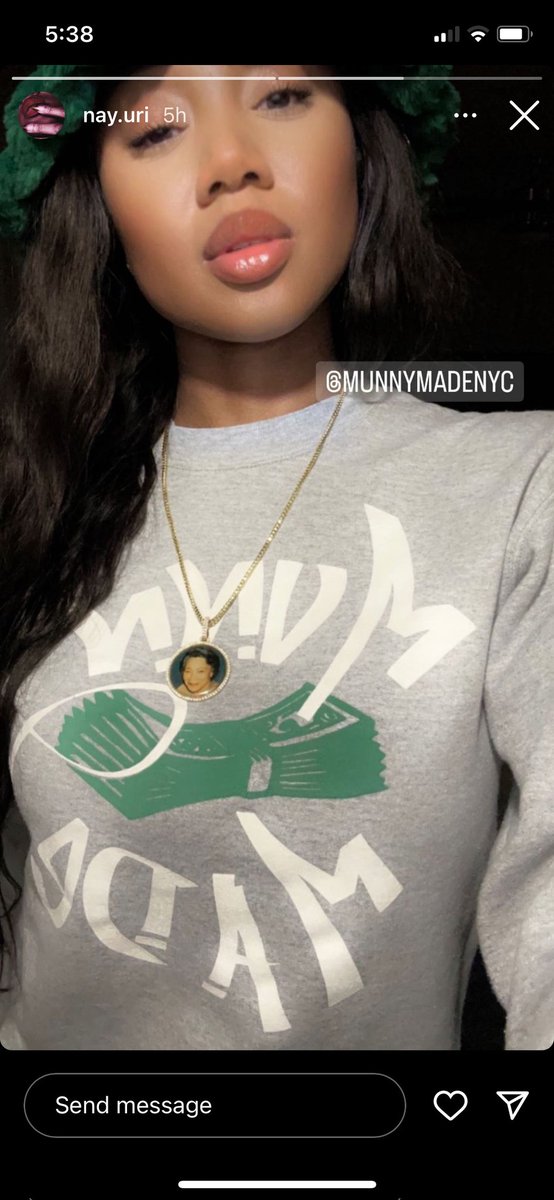 IPutTheHoodOn's tweet photo. Big Shouts To Former Adult Film Star & Model Evanni Solei Rockin The Classic Original #MunnyMade Logo Sweater 🔥🔥🔥🔥 #SheWasThere https://t.co/0Miu7wITTj