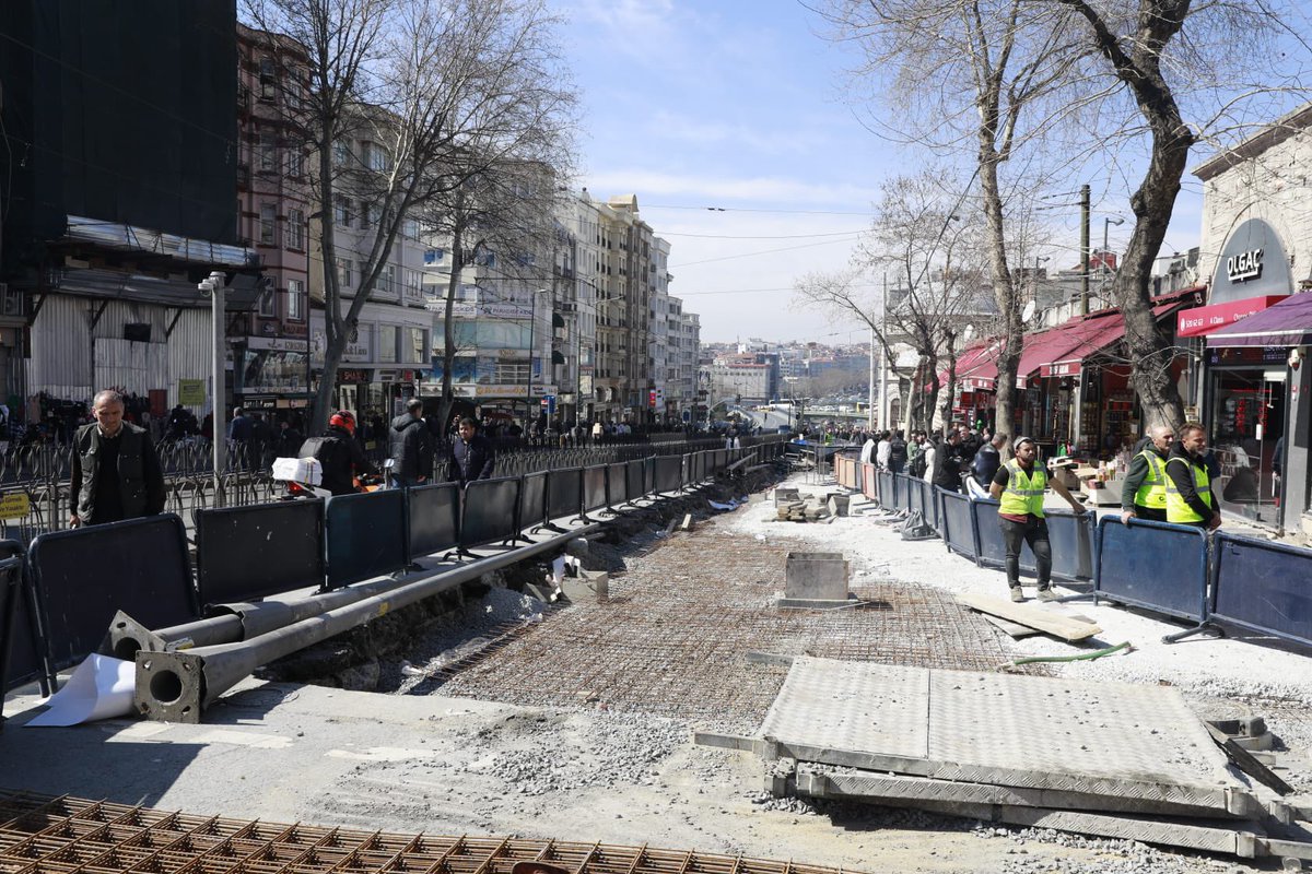 IbbFen's tweet photo. Tarihi Yarımada’nın en işlek caddelerinden Ordu Caddesinde’ki çalışmalarımız tüm hızıyla devam ediyor.

#300Günde300Proje https://t.co/6zLnAPCHM8