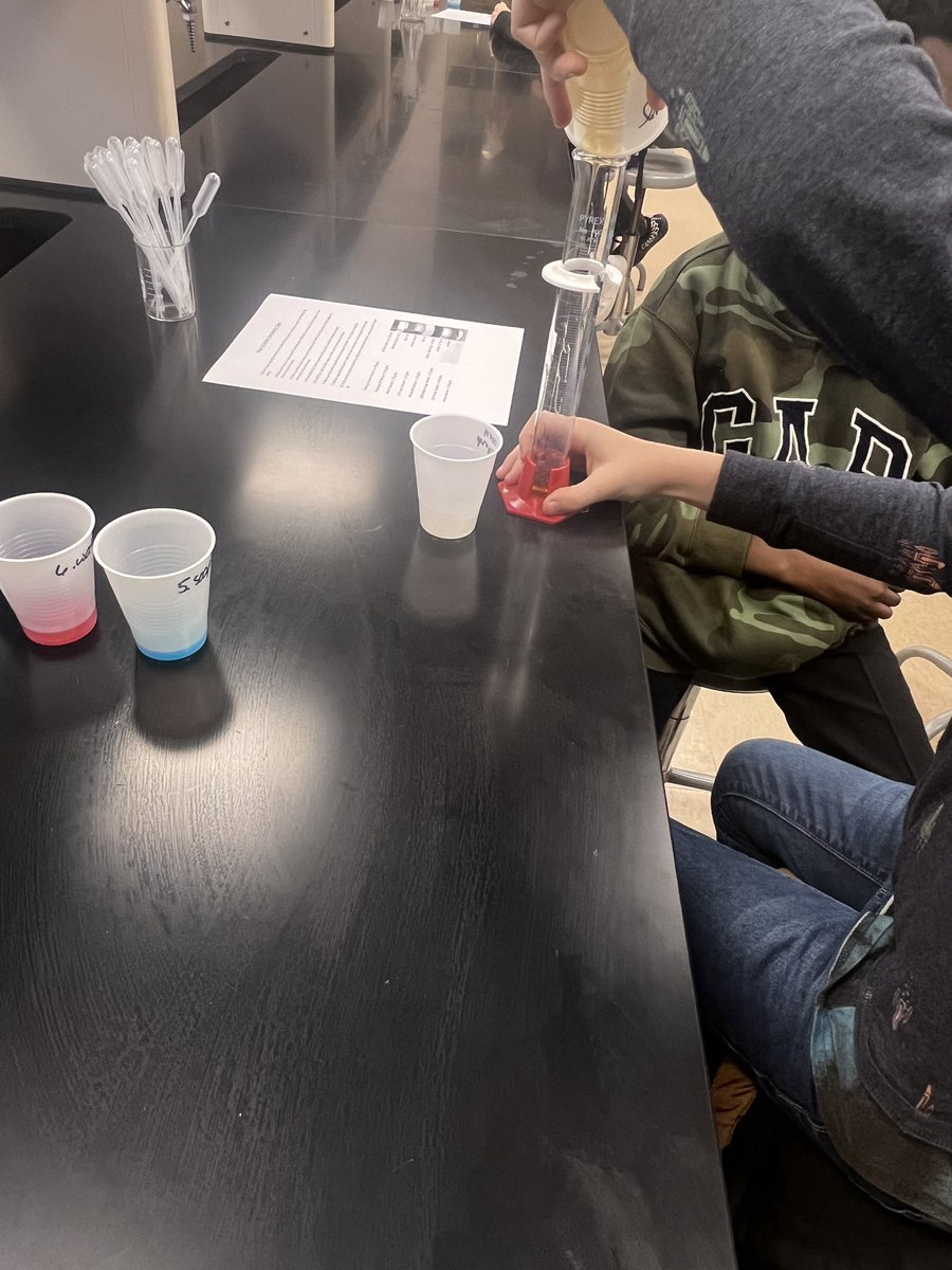 Miab017's tweet photo. AIG students at Methodist University learning about how to create a Density Tube @TitansNCIMS @MethodistU https://t.co/t3H4UezCN6