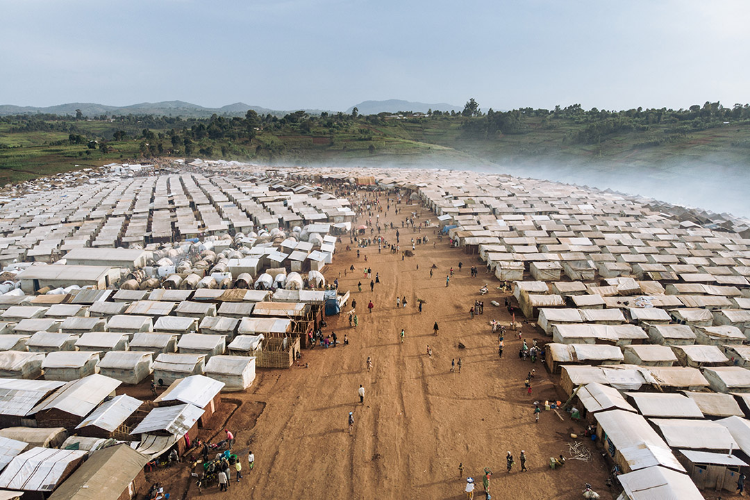 MSF_Espana's tweet photo. ¿Está la acción humanitaria en la agenda de nuestros políticos? ¿Es la política lo suficientemente humanitaria?

A estas preguntas queremos responder hoy en el debate que organizamos a las 17 h en @Congreso_Es 

Síguelo en streaming:
https://t.co/74ndctDPqk

#MSFEnElCongreso https://t.co/sbk46cqDLG