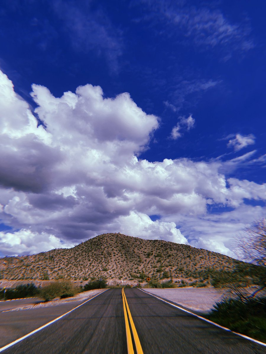 r__ariel's tweet photo. Arizona this week. Let’s kick it. https://t.co/EQvOESnChK