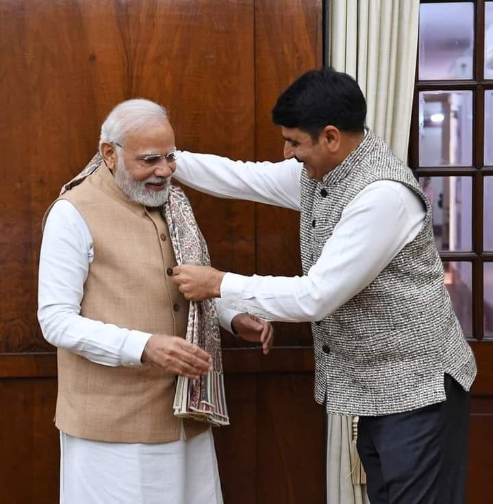 Alpeshbjym's tweet photo. કીધું એ કરી બતાવ્યું
થરાદમાં બનશે GIDC
રાજ્ય સરકારે કરી જાહેરાત

ધન્યવાદ લોકસેવક શ્રી શંકરભાઈને🙏
@ChaudhryShankar https://t.co/U5A7jIkJcp