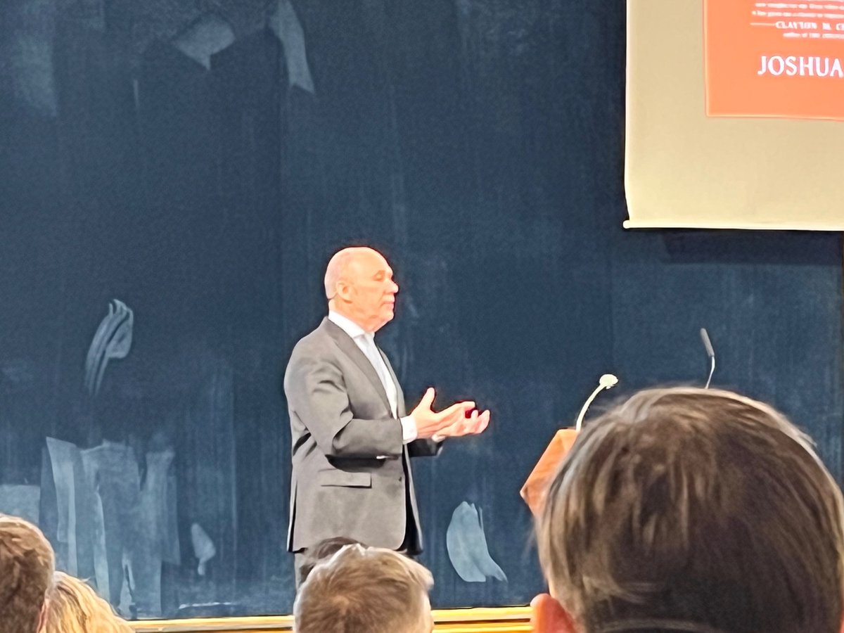 Professor @TWAndreassen er tydelig på at verdiskapende #innovasjoner finnes i skjæringspunktet mellom bærekraft, vekst og inkludering.