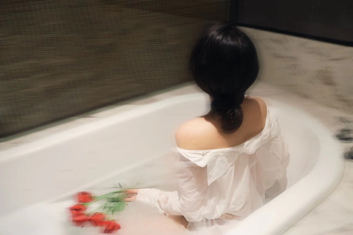 0571颜值情侣，下周末千岛湖小歇两天踏青吃鱼头，有颜值OK的QL/FQ一起吗？