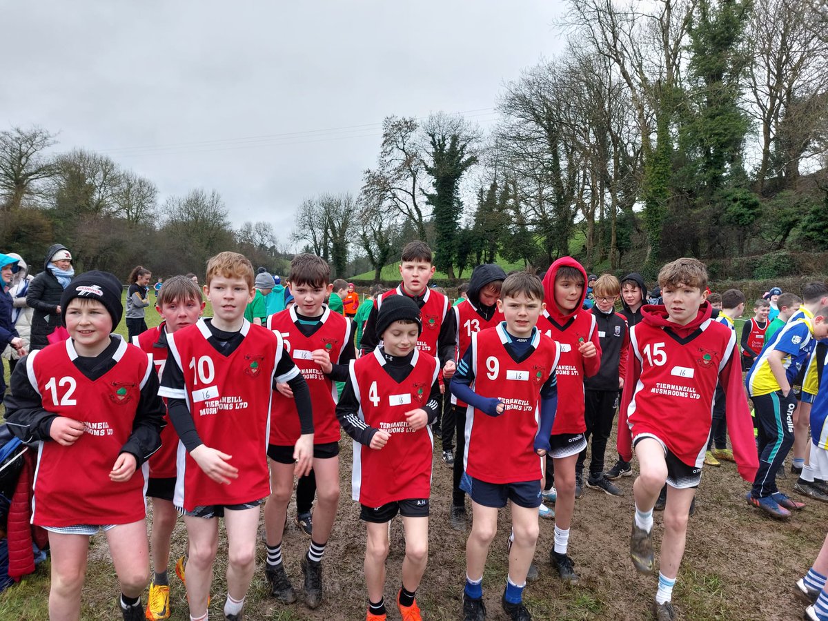CorracrinNs's tweet photo. A massive well done to our Cross Country Squads who braved the cold, rain and mud in Donaghmoyne this morning. They ran amazingly well #proud 🏃‍♂️ 🏃‍♀️ https://t.co/RgDSAYGIPc