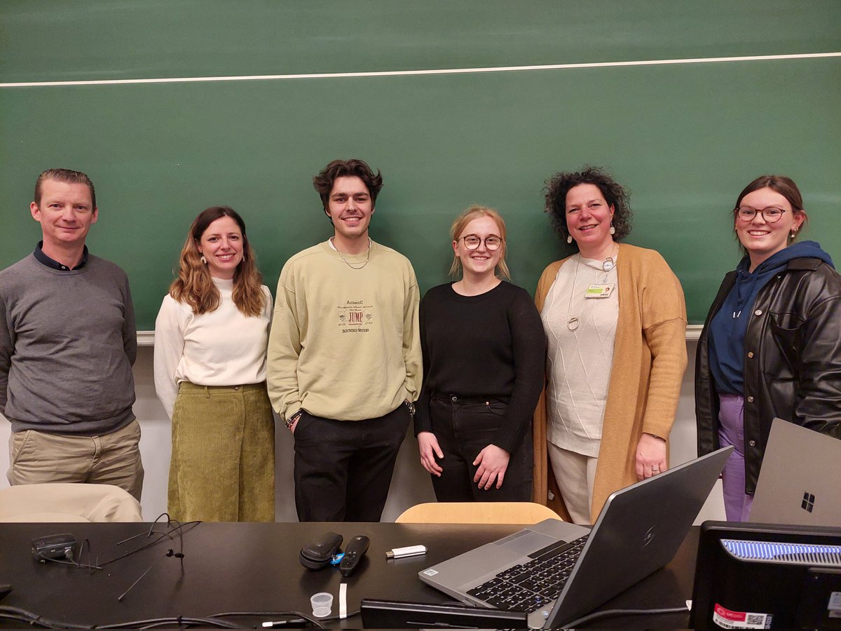 Jolanda Vandevenne (@jolanda_vdv) on Twitter photo StEIL & UZ Leuven slaan de handen in elkaar. Onze Nathalie Duerinckx, 💙VS in UZ Leuven, maakt studenten slimmer op uitnodiging van Marthe en Merijn, studentenvereniging. Een patiënt getuigt en het blijft bij. <a href="/hogeschoolUCLL/">Hogeschool UCLL</a> #uzleuven #Nursing #grensverleggers #proudtobeanurse StEIL & UZ Leuven slaan de handen in elkaar. Onze Nathalie Duerinckx, 💙VS in UZ Leuven, maakt studenten slimmer op uitnodiging van Marthe en Merijn, studentenvereniging. Een patiënt getuigt en het blijft bij. <a href="/hogeschoolUCLL/">Hogeschool UCLL</a> #uzleuven #Nursing #grensverleggers #proudtobeanurse
