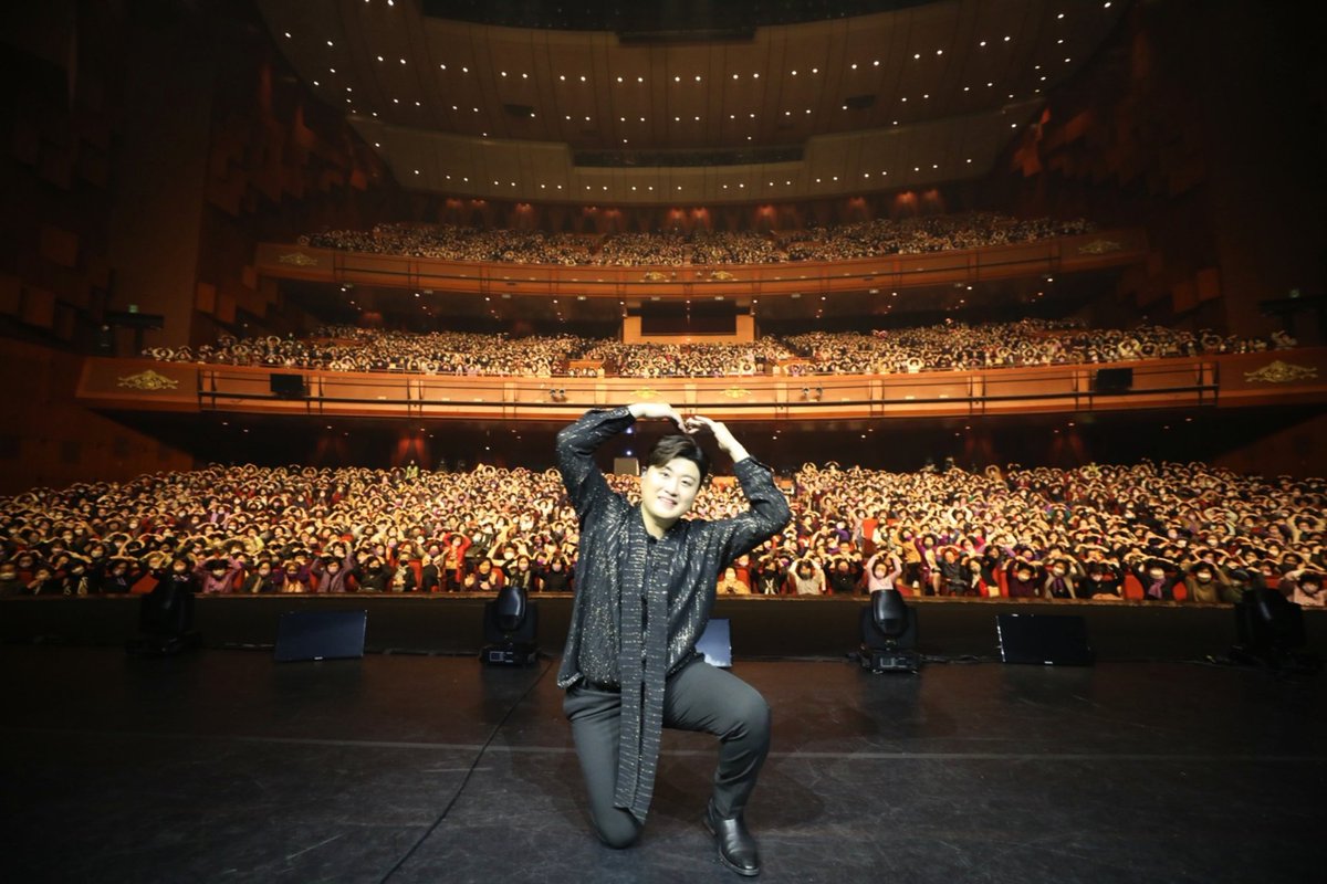 행복한 시간은 빨리지나가지만
순식간에  끝난듯
꿈같은 #Tvatotti
#트바로티
#김호중
#kimhojoong
#클래식콘서트
시작과 동시에 끝난듯...!
💜행복한 추억😍에 감사하며
사랑합니다