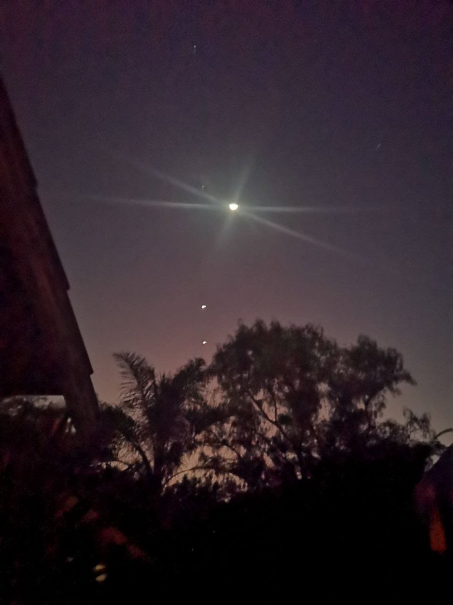 RishFerrari's tweet photo. #Planet Alignement 2022/04/26 @ 05:59am SAST -v1 https://t.co/aXHlOPOx0i