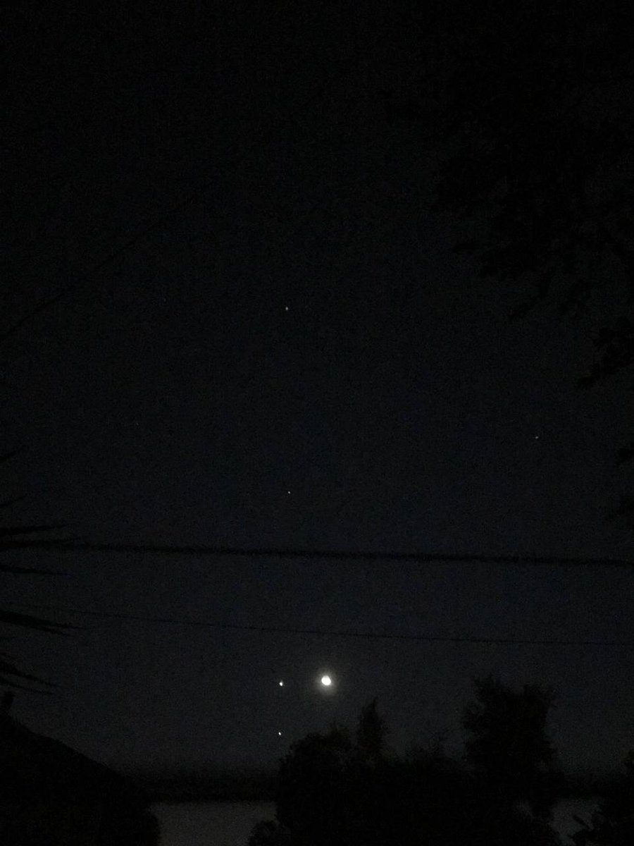 RishFerrari's tweet photo. #Planet Alignement 2022/04/27 @ 23:06 SAST -v2 https://t.co/j9OHMKPOui