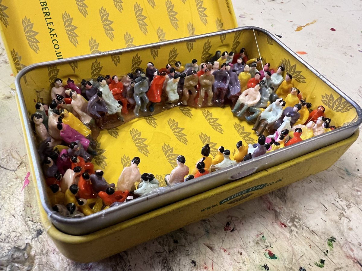 phillipoKneen's tweet photo. Artwork in progress- I knew these old tins would come in handy, one day 😂 #3Dartist #art #WorkinProgress #modernart #amberleaf https://t.co/zXctU5mzCW