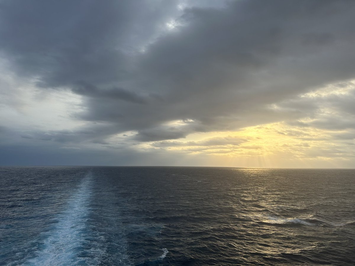 RineyDon's tweet photo. A breezy morning with a following sea. #radianceoftheseas @RoyalCaribbean @JamesVanFleet https://t.co/20aofSzR76