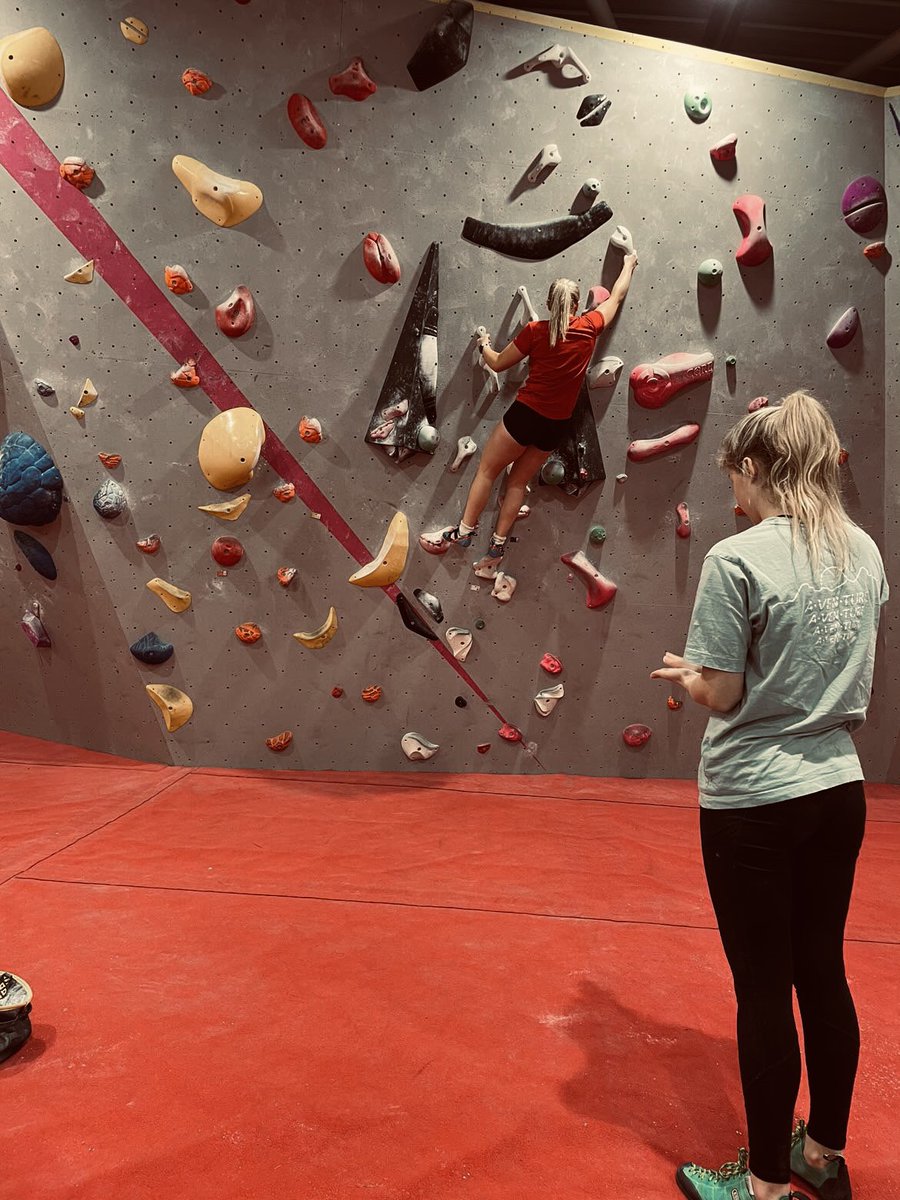 It's amazing to have these opportunities @HarpuryModPent . Learning new skill @boulderinguk in #Cheltenham yesterday, as we prepare for the new #5th #discipline! 

#Bouldering #ModernPentathlon #thisgirlcan #TheHartpuryway

@Hartpury 🧗‍♀️