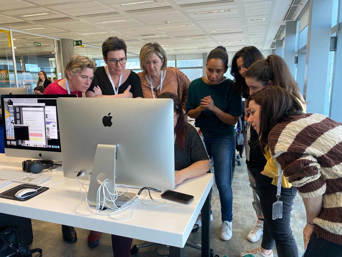 42MadridFTef's tweet photo. Estamos llegando al final de esta Piscine Discovery Web Women's Edition en #42MadridFtef y nuestras participantes siguen aprovechando cada minuto para aprender juntas👩💻💜 #programacion #mujeresprogramadoras https://t.co/zuVDhI5HMW