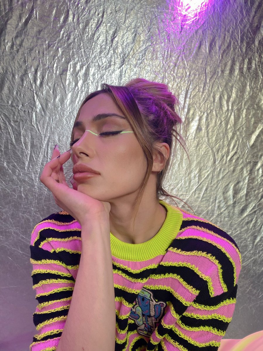 Soleil_stasi's tweet photo. Stasera su #La5 alle 23.15 va in onda  #UnArmadioPerDue il nuovo show a colpi di look! Vi aspetto 💕 Xoxo https://t.co/ZFP7sEHOHv