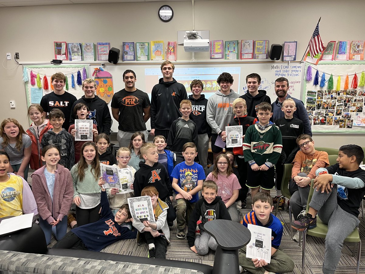 JesseMullins4's tweet photo. These guys did a tremendous job talking about Leadership, Respect, &amp; Sportsmanship at Ayer today!!! https://t.co/OpgJPlx5HM