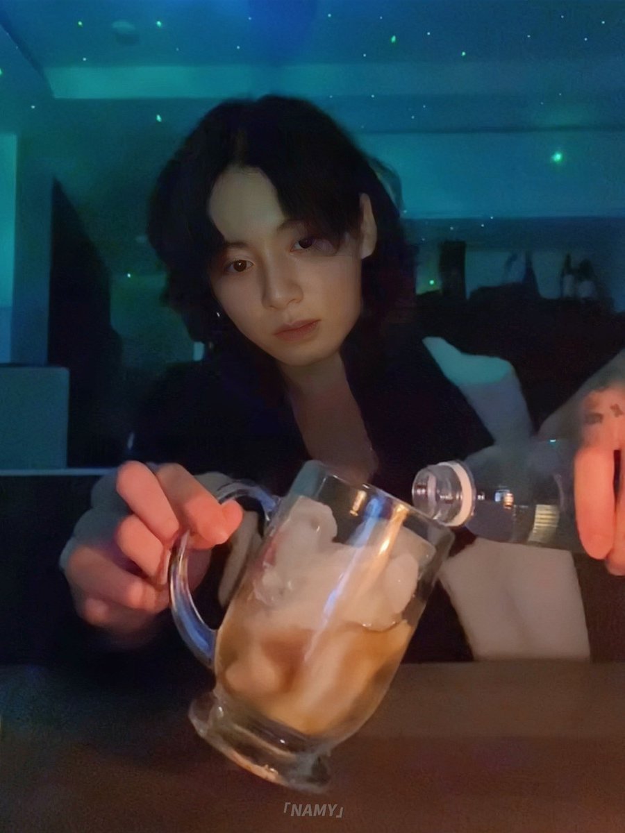NAMY32724006's tweet photo. Part.1 ：）🥃

#jungkooie #JUNGKOOK #BTSJUNGKOOK #정국 https://t.co/MlAi3u7G6e