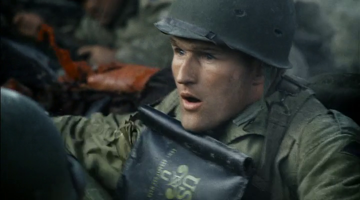 プライベートライアンのヘルメットに当たって1発目は無事だった人