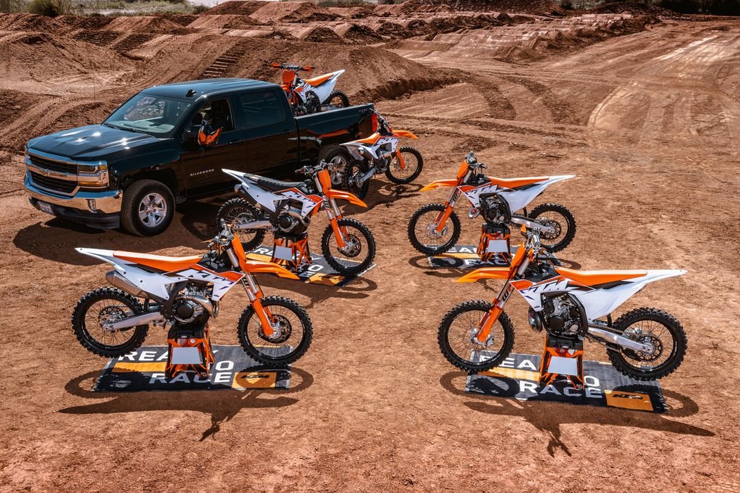 Sun_ENT's tweet photo. The KTM 2023 SX range might be all-new, but the philosophy remains the same - an uncompromising approach to motocross supremacy! With a model for every racer, which READY TO RACE machine would you choose? https://t.co/EmHmyTYIEu