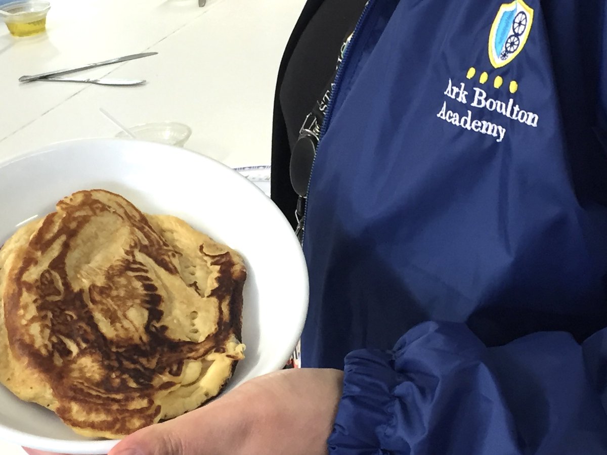 ArkBoulton's tweet photo. Our Year 11’s enjoyed cooking fluffy American pancakes today. 🥞 

#ArkBoultonAcademy #SchoolBaking https://t.co/KCp2S0BYOG